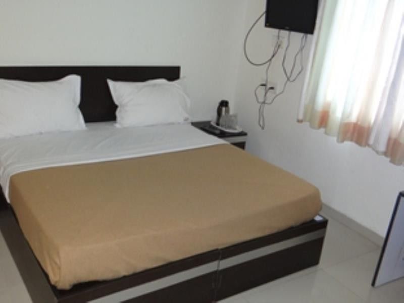 Linear Inn Indore Zewnętrze zdjęcie
